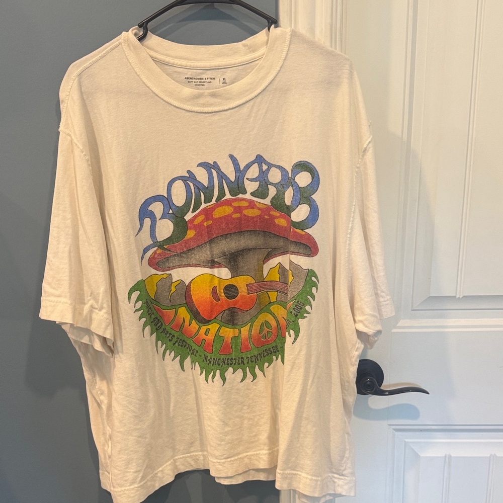 Graphic tee